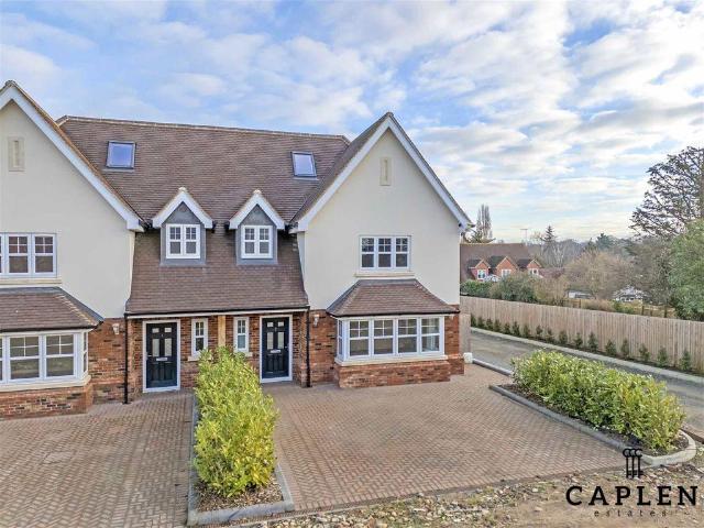 House for sale in How Green, Epping Forest