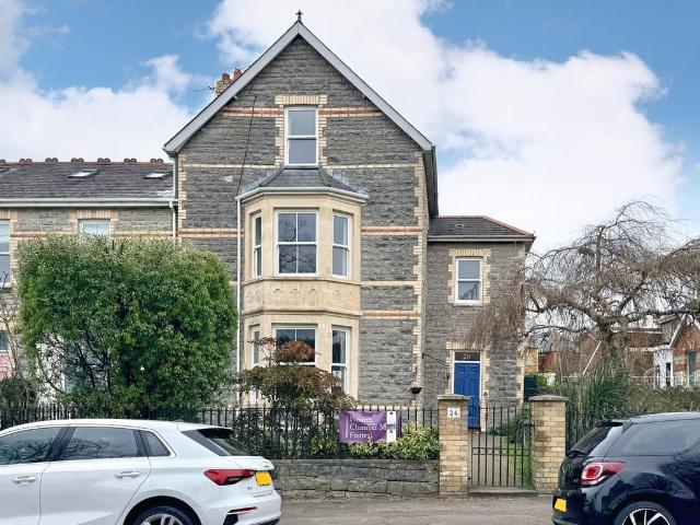 House for sale in Penarth Marina, Penarth