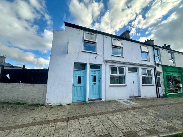 House for sale in Llanllyfni, Pen-y-groes