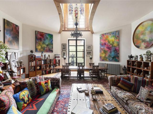 House for sale in Archway, Greater London