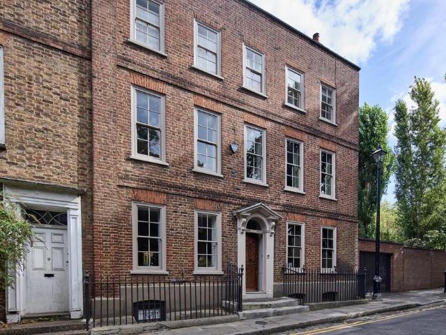 House for sale in Greenwich Town Centre, Greater London