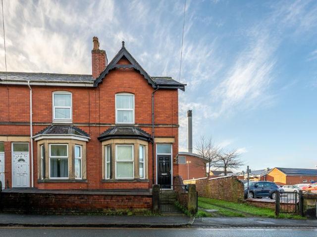House for sale in Roby Mill, Lancashire