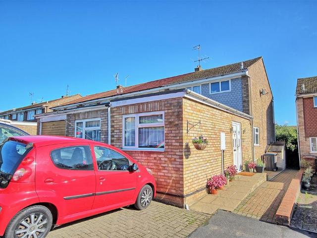 House for sale in Watton-at-Stone, East Hertfordshire