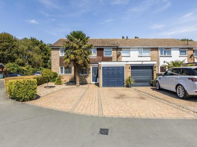 House for sale in Caldecott, Dromore