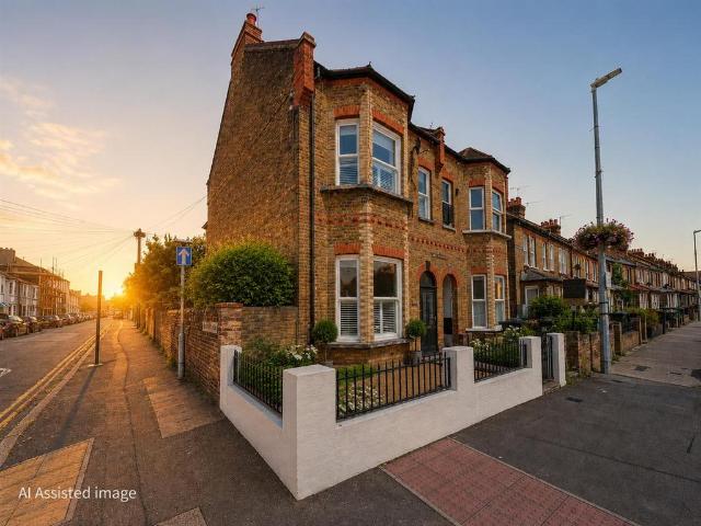 House for sale in Eddington, The Bridge