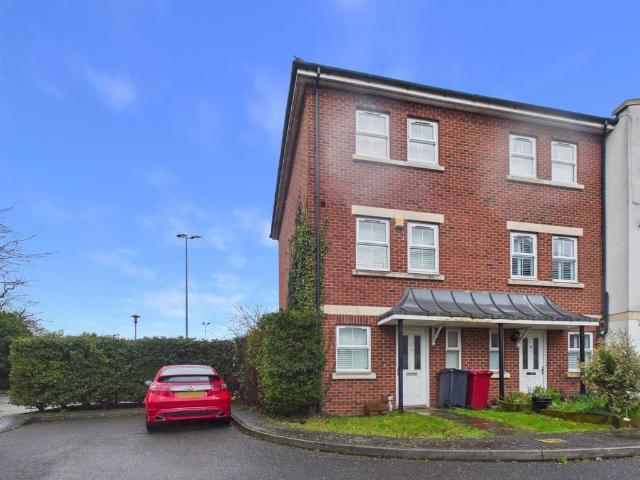 House for sale in Slough