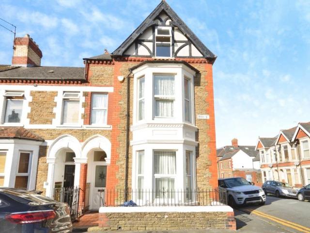House for sale in Plasnewydd, Falcon Lodge