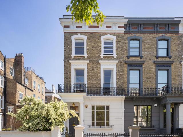 House for sale in Brompton, Greater London