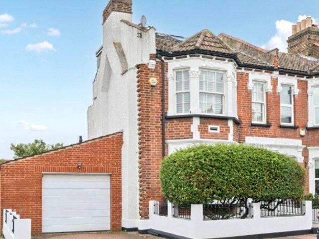 House for sale in London Borough of Bromley, Greater London