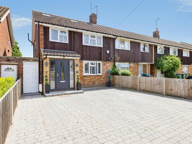 House for sale in Holywell Estate, North Watford