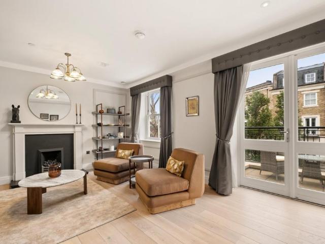 House for sale in Fulham, Greater London