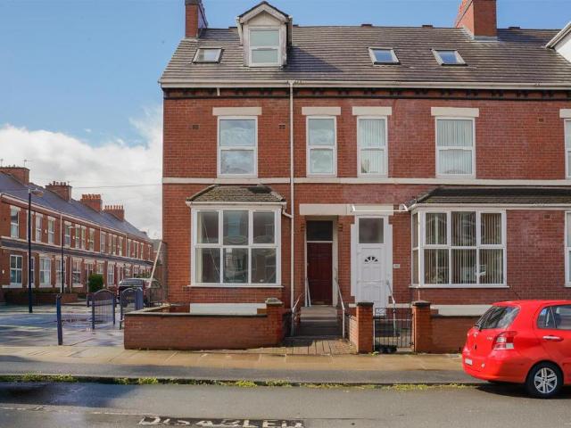 House for sale in Old Trafford, Trafford Park