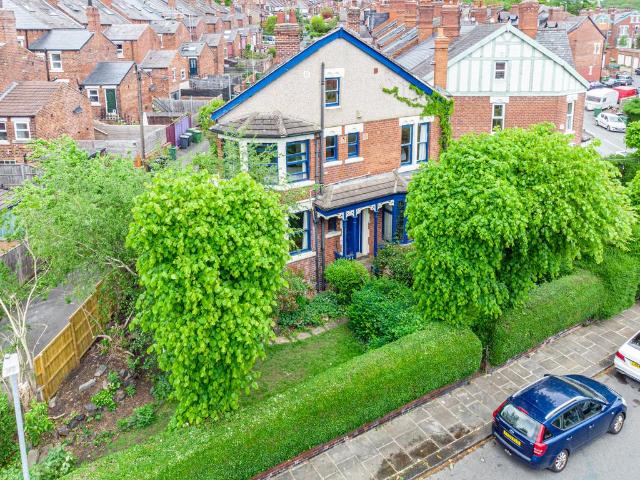 House for sale in Harehills, West Yorkshire