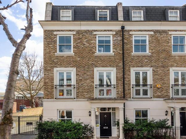 House for sale in Fulham, Greater London