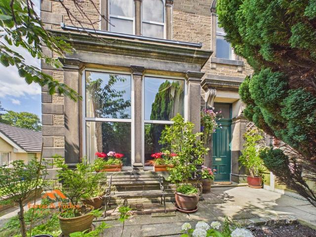House for sale in Winewall, Higherford