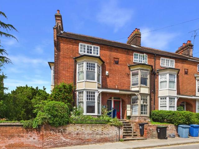 House for sale in Key Street, Suffolk