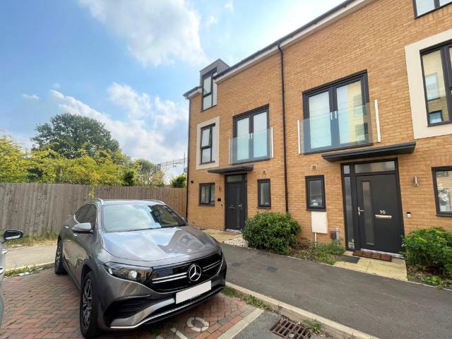 House for sale in South Ockendon, Essex
