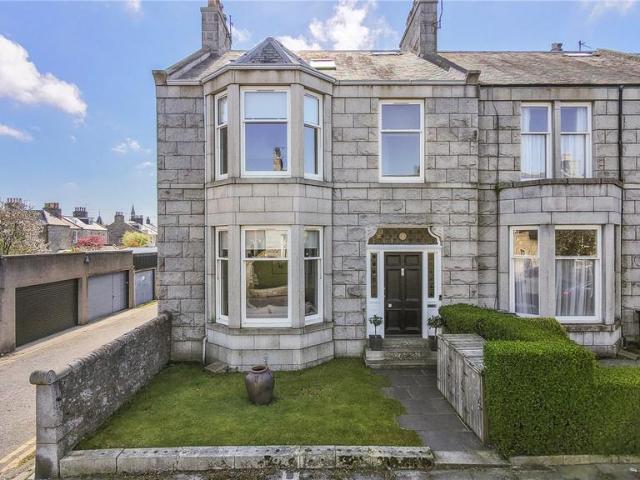 House for sale in Rubislaw, Ballindoch