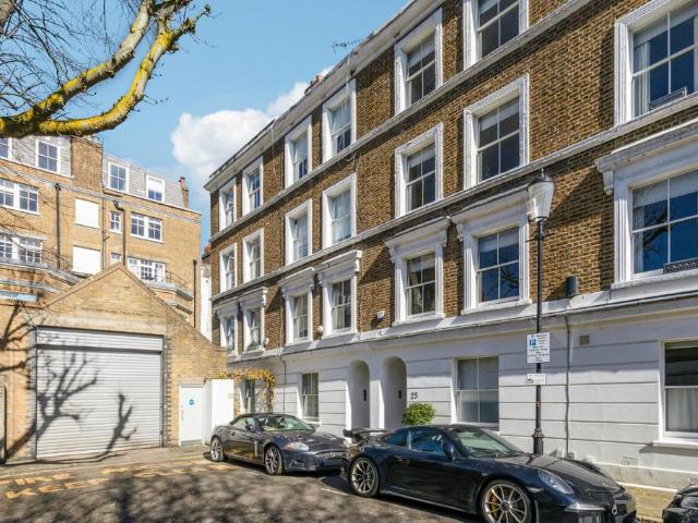 House for sale in South Kensington, Greater London