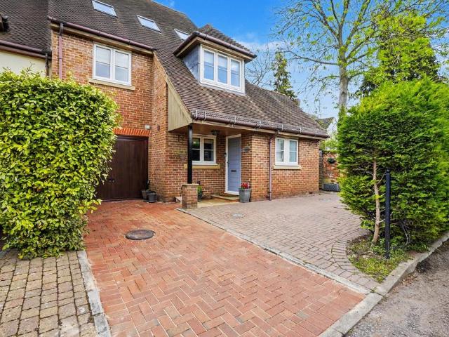 House for sale in Jubilee Industrial Centre, King's Walden