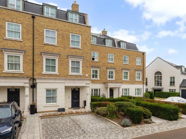 House for sale in London Borough of Hounslow, Spring Grove