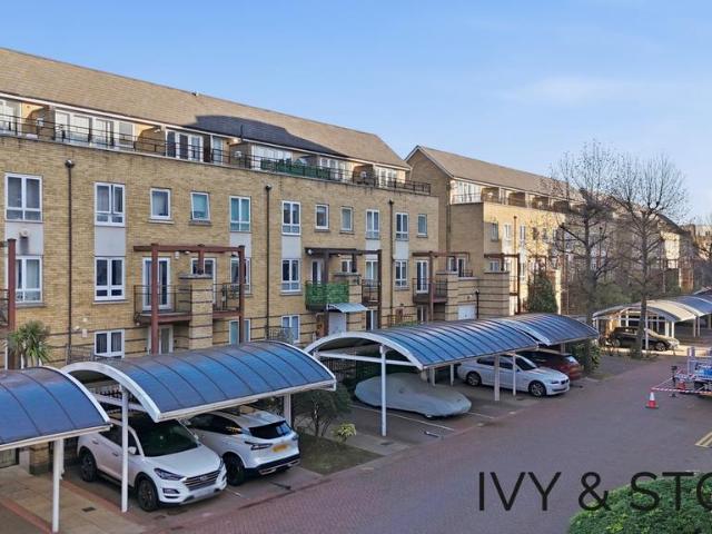 House for sale in Isle Of Dogs, Greater London