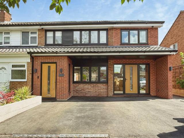House for sale in Bramhall, Greater Manchester