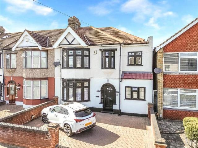 House for sale in Loxford, Seven Kings
