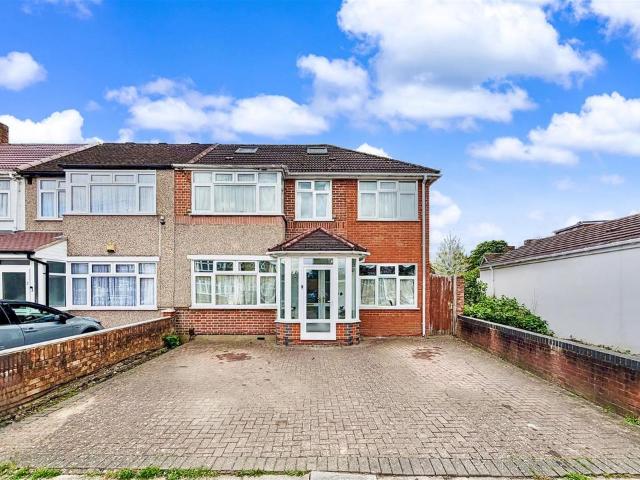 House for sale in London Borough of Hounslow, Heston