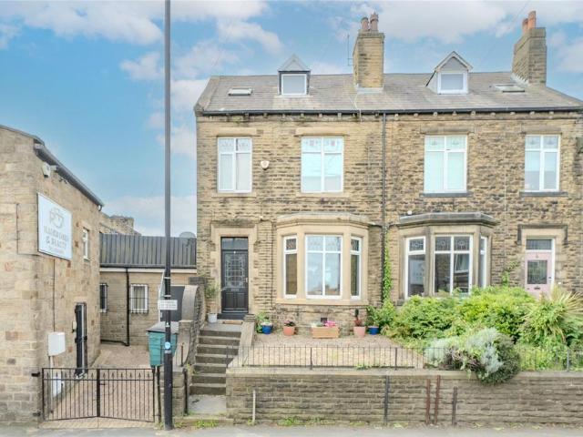 House for sale in Pudsey, West Yorkshire