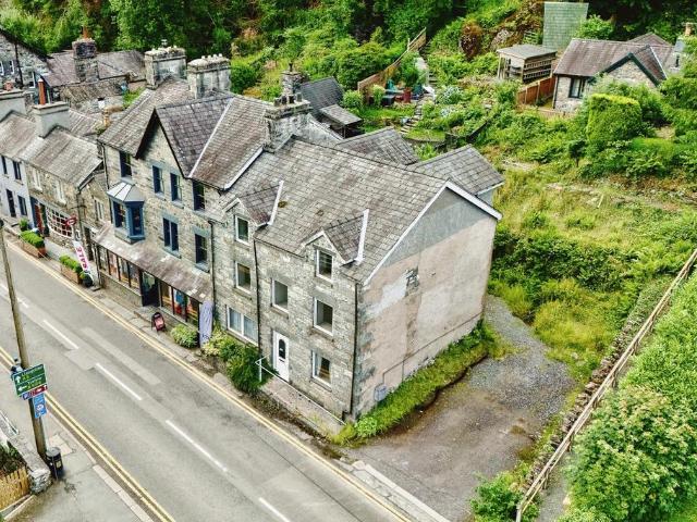 House for sale in Betws-y-coed, Wales