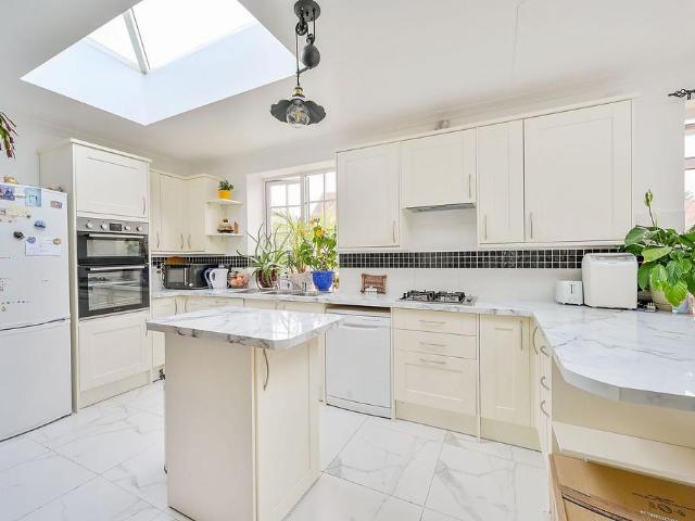 House for sale in Shepherd's Bush, Greater London