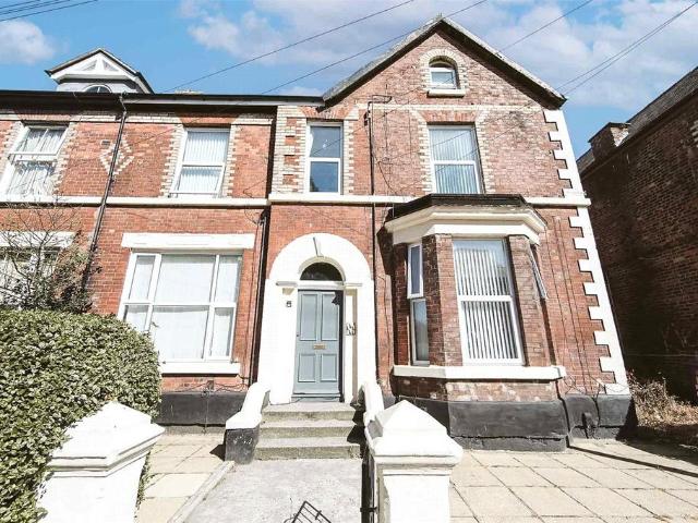 House for sale in Elm Park, Calderstones