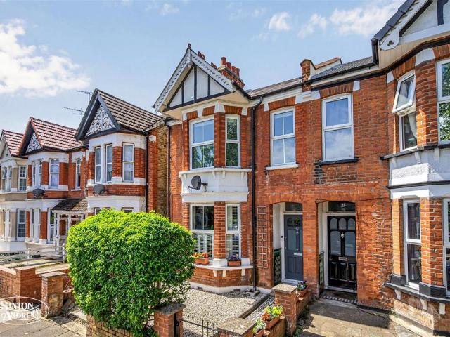 House for sale in London Borough of Ealing, Hanwell