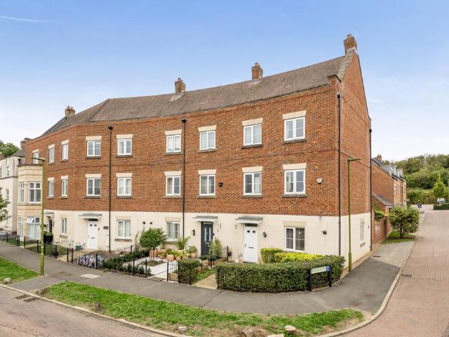 House for sale in Corner Hall, Dacorum