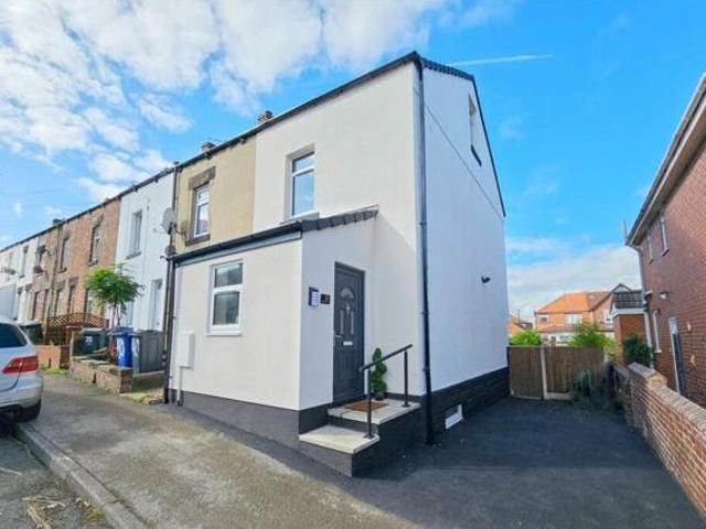 House for sale in Old Town, Pogmoor