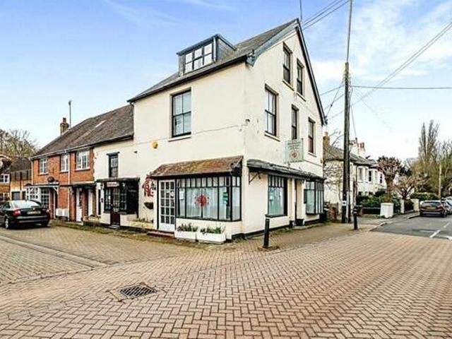 House for sale in Horsham, West Sussex