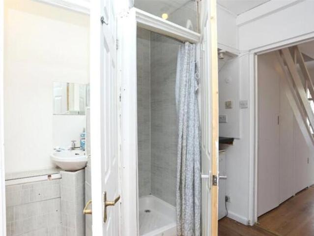 Cottage for sale in Burnt Ash, Greater London