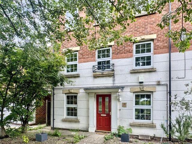 Terraced House for sale in Lincoln