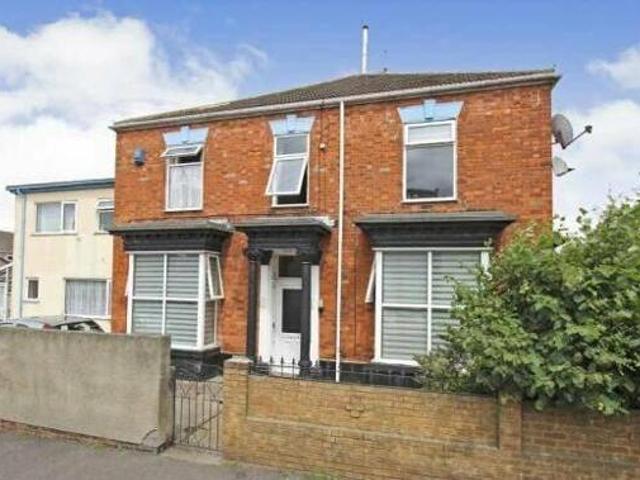 House for sale in Grimsby, North East Lincolnshire