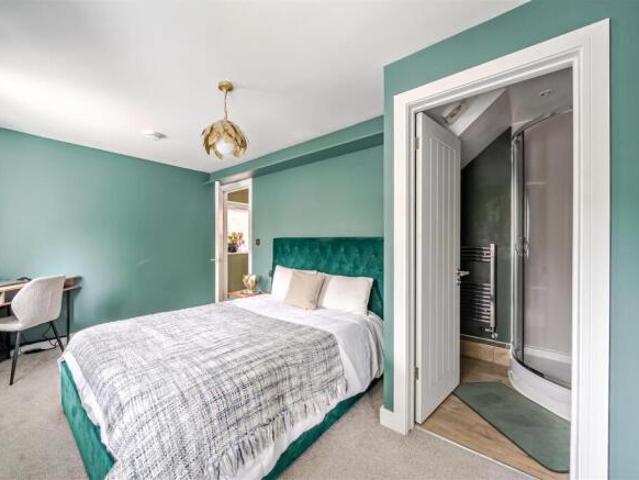 Cottage for sale in Reading