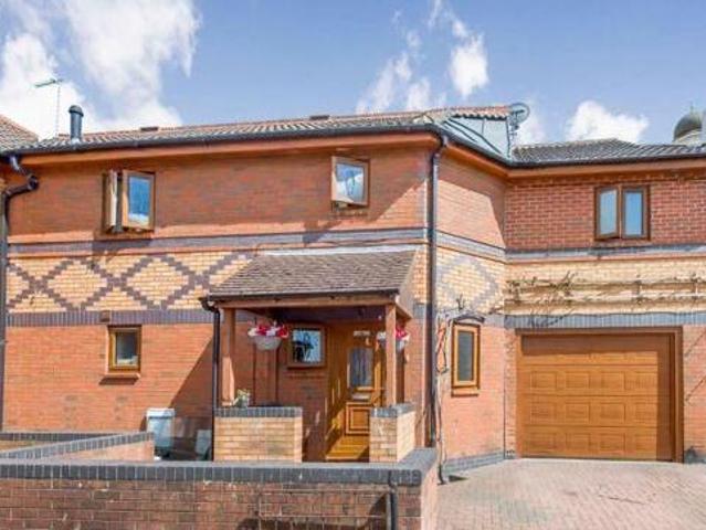 House for sale in The Slade, Oxfordshire