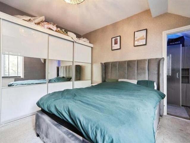Cottage for sale in Yeadon, Leeds