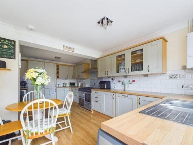 House for sale in Oad Street, Kent
