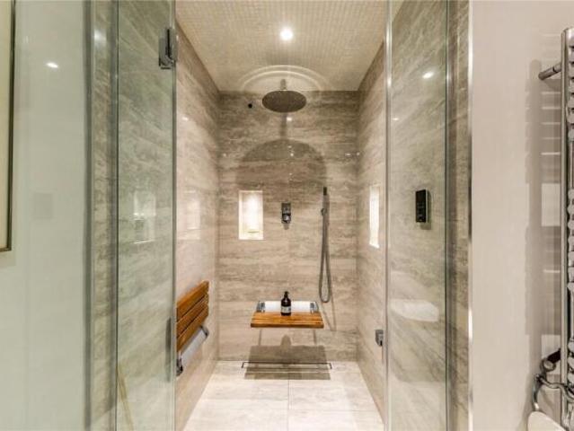 Cottage for sale in Cat Hill