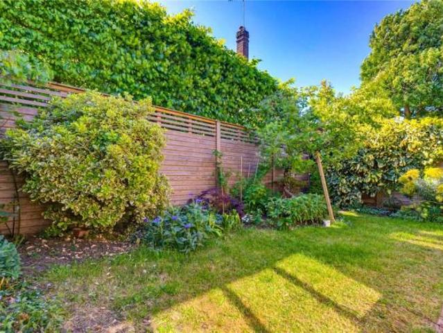 Cottage for sale in Cat Hill