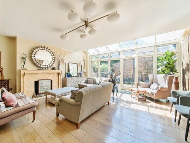 House for rent in Chelsea, London