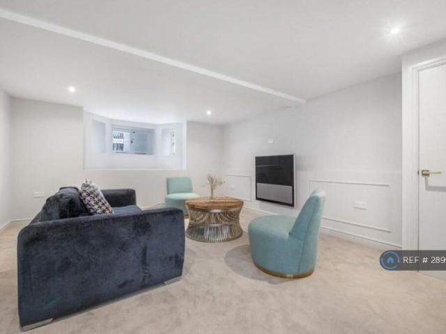 House for rent in Clewer Village, Windsor