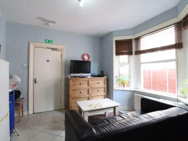 House for rent in Spring Park, Luton