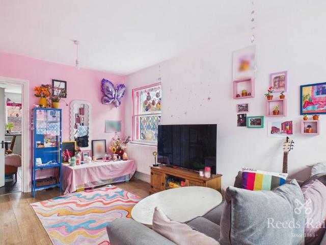 House for rent in Calderstones